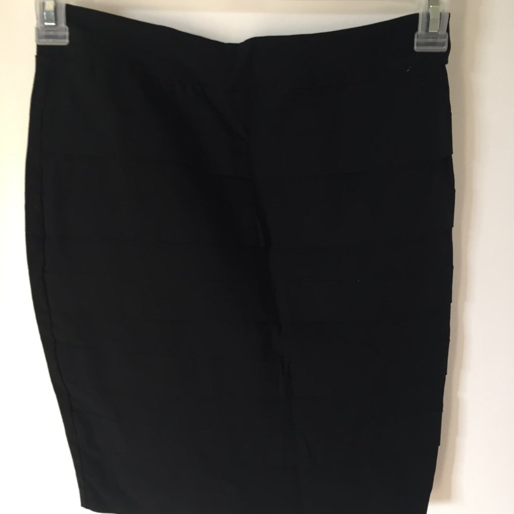 BLACK STRAIGHT/PENCIL SKIRT
